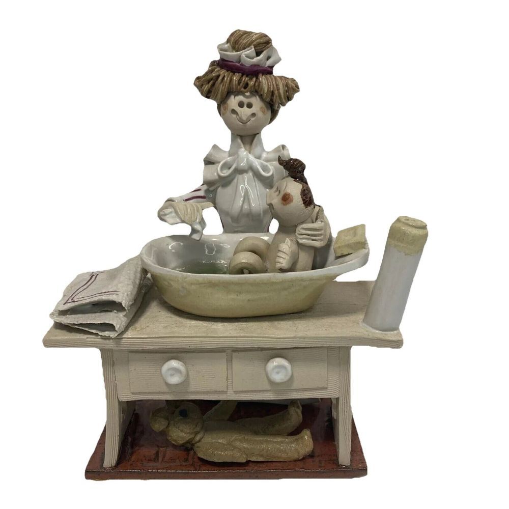 Vintage‎ Laura Dunn Ceramic Art Pottery 1989 Woman Nanny Bathing Baby England